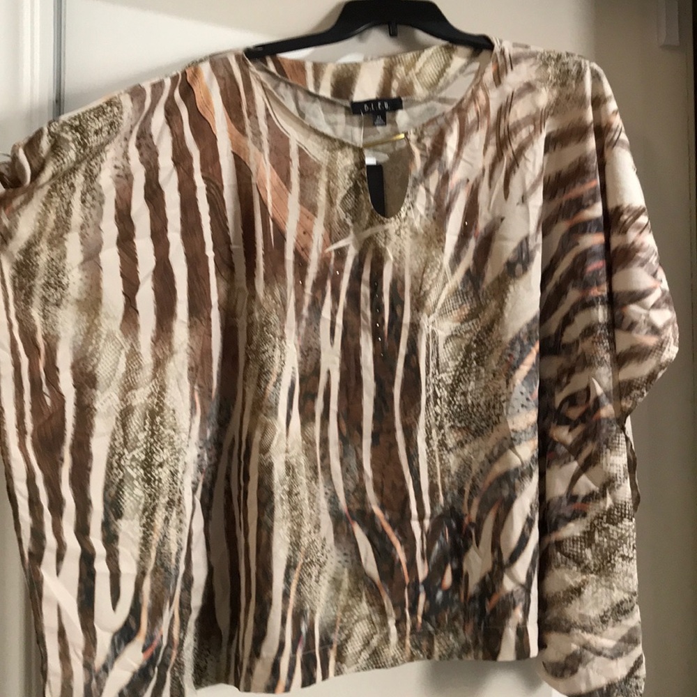 Animal print size XL poncho style  blouse bling